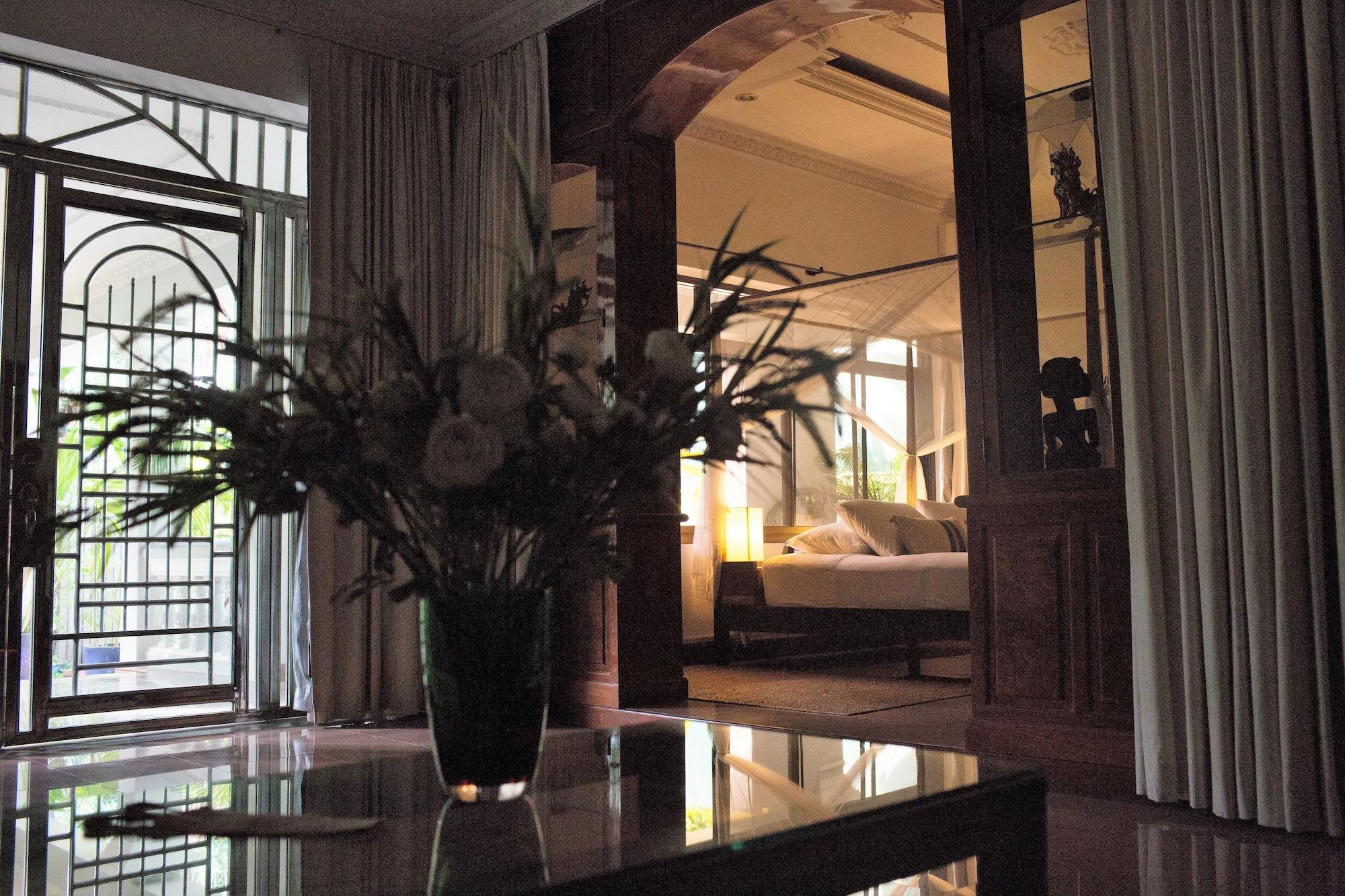 The Pavilion Phnom Pen Exterior foto