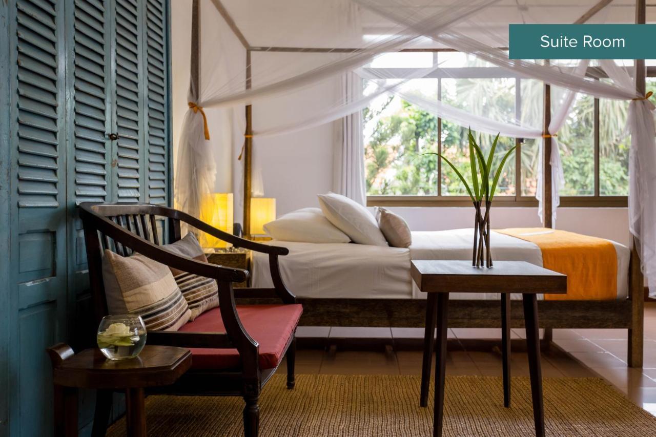 The Pavilion Phnom Pen Exterior foto